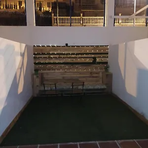 https://apartamentos-los-patos.1costadelsol.com
